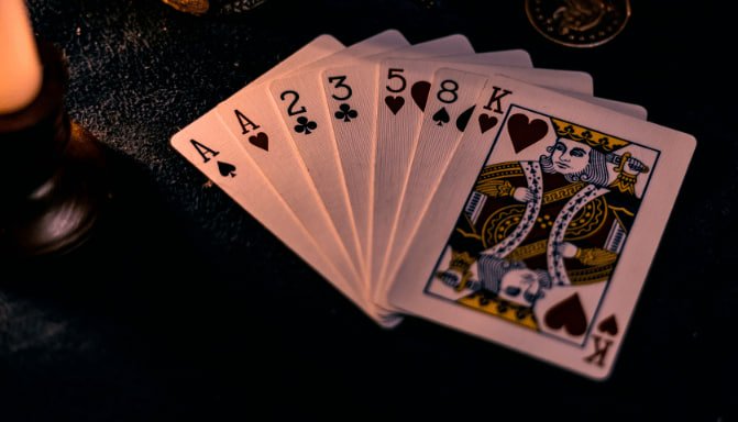 Antarmuka aplikasi mobile mentoz4d menampilkan koleksi permainan slot dan menu navigasi yang intuitif